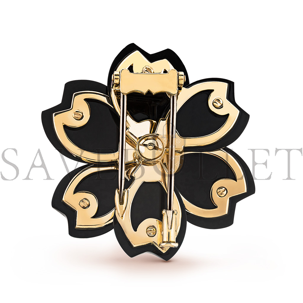 VAN CLEEF ARPELS ROSE DE NOËL CLIP, MEDIUM MODEL - YELLOW GOLD, DIAMOND, ONYX  VCARO9B300